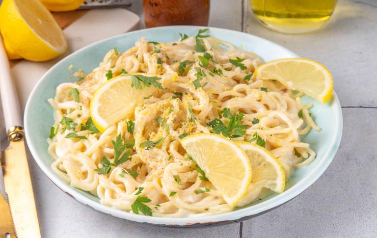 pasta veloce cremosa pasta cremosa donna gesto ok